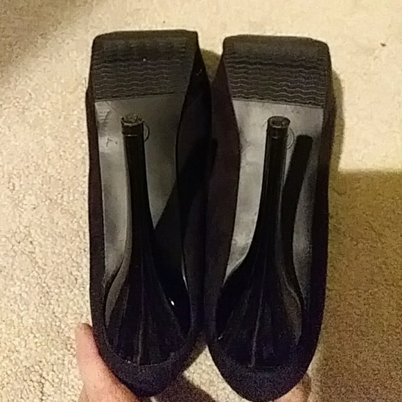 Heels - Picture 4 of 5